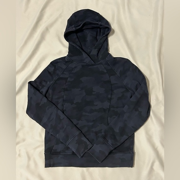 Lululemon Loungeful Hoodie in Heritage 365 Camo Deep Coal Multi - Size 4 - Picture 2 of 8